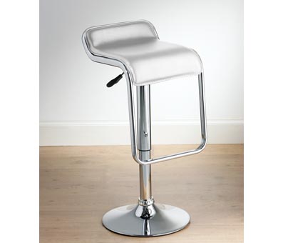 2 Torino Bar Stools in white for �115.00