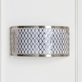 Carlisle Metal Wall Light In Satin Nickel