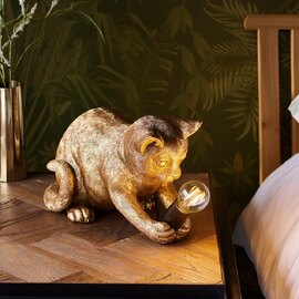 Cesme Kitten Shape Table Lamp In Vintage Gold