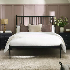 Fomira Metal Double Bed in Black