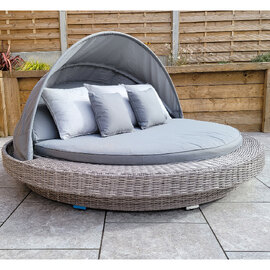 Maona Rattan Garden Round Day Bed In Grey