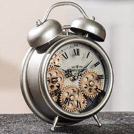Nelzio Metal Round Clock in Silver