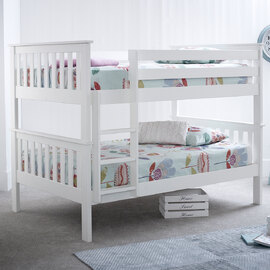 Oswego Wooden Bunk Bed With Ladder In White