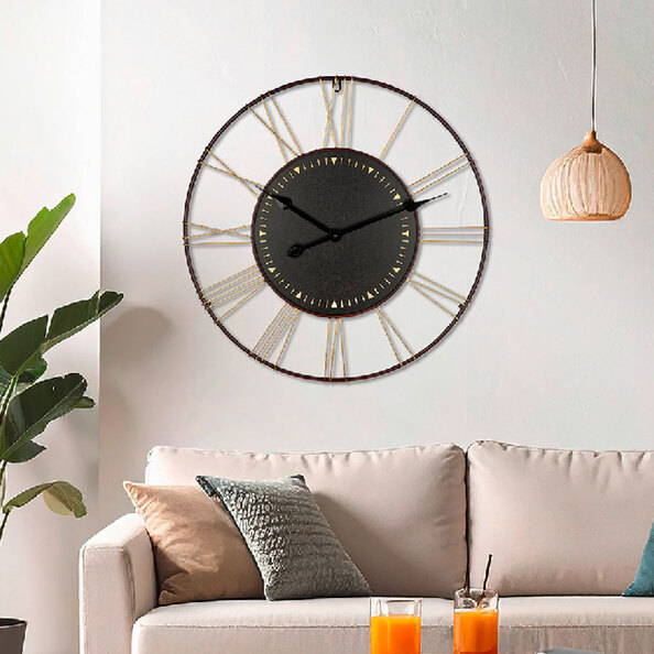 Daziro Metal Round Wall Clock in Black