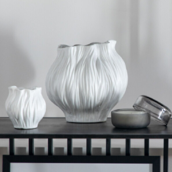Findlay Small Ceramic Clay Vase In Matt White