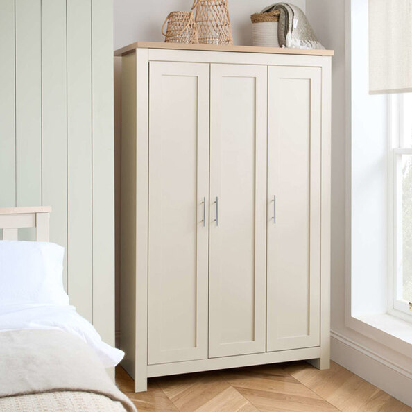 Highland Wooden Wardrobe with 3 Doors in Cream and Oak