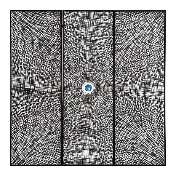 Jenvora Wood Carving And Circle Wall Art in Silver