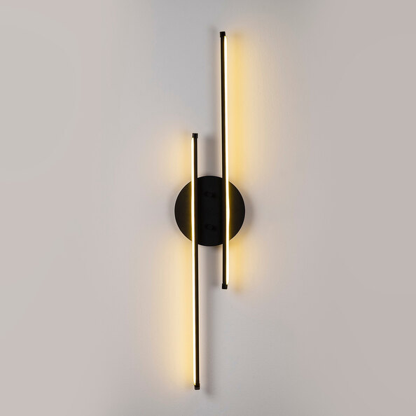 Umut Metal Wall Light in Black