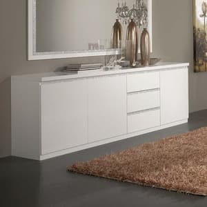 Regal Sideboard In White With Gloss Lacquer And Cromo Decor