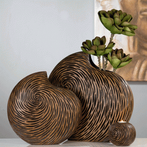 Rumba Vase In Poly Brown With Water Proof Design