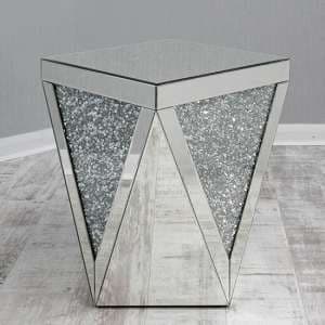Reyn Crushed Glass End Table In Mirrored