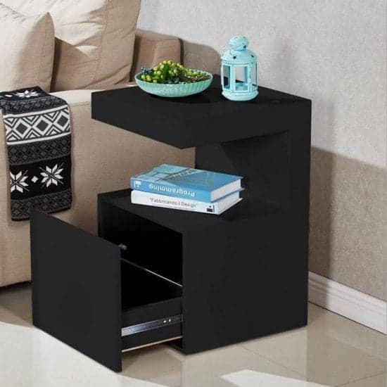 Voltaire Contemporary High Gloss Side Table In Black_3