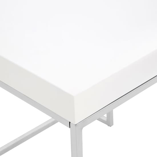 Alluras End Table In Chrome With High Gloss White Top  _4