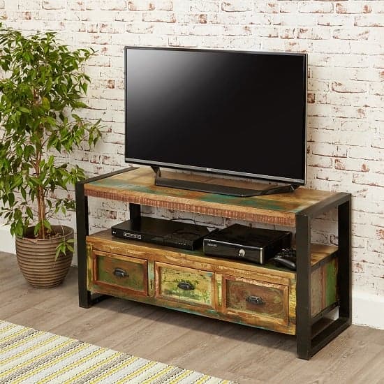 London Urban Chic Wooden TV Stand With 3 Drawers_1