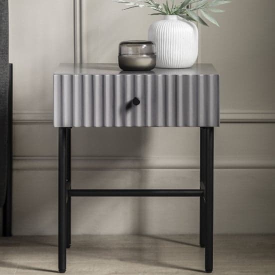 Bienne Wooden Bedside Cabinet With 1 Drawer In Grey_1