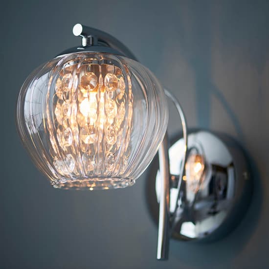 Cardiff Mesmer Clear Ribbed Glass Wall Light In Chrome_4