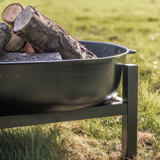 Carew Contemporary Style Metal Fire Pit In Black_3