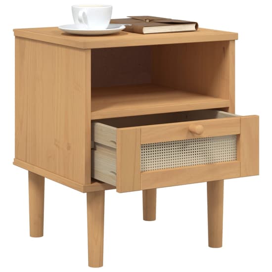 Celle Pinewood Bedside Cabinet With 1 Drawer In Brown_4