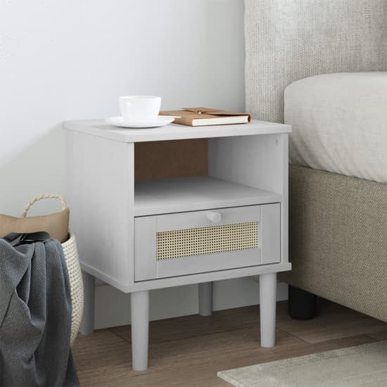 Celle Pinewood Bedside Cabinet With 1 Drawer In White_1