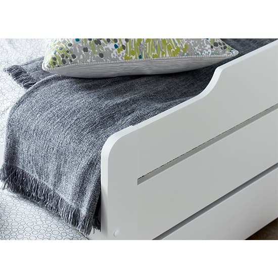 Copella Wooden Single Guest Day Bed With Trundle In White_4