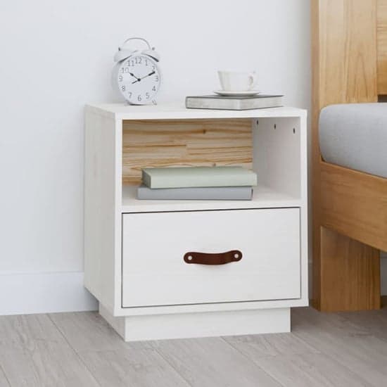 Epix Pine Wood Bedside Cabinet With 1 Drawer In White_1