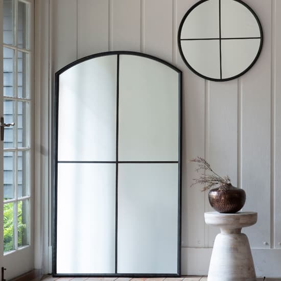 Florence Round Wall Mirror In Black_4