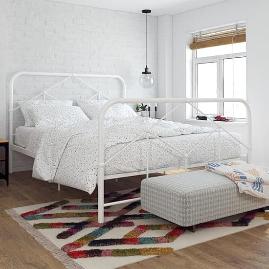 Felsic Metal Double Bed In White_1