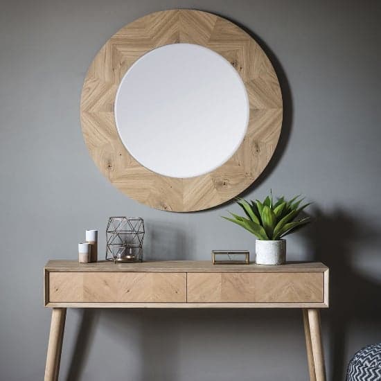 Melino Round Wall Mirror In Mat Lacquer Frame_2