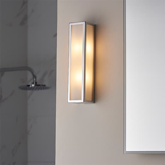 Newham Large Wall Light In Chrome With Frosted Glass Diffuser_3
