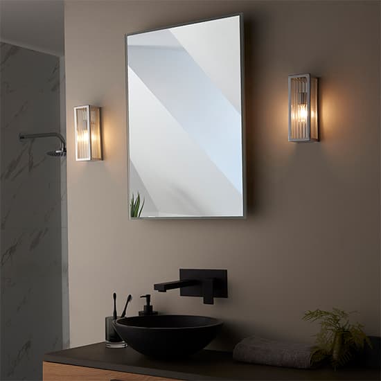 Newham Small Wall Light In Chrome With Ribbed Glass Diffuser_3