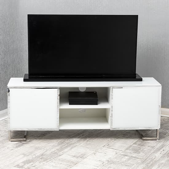 Qwin Glass TV Stand With 2 Doors In White_2