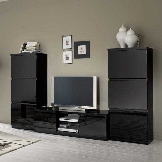 Regal Living Room Set 1 In Black With High Gloss Lacquer_1