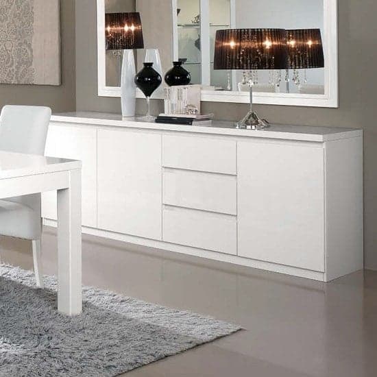 Regal Sideboard In White With High Gloss Lacquer And 3 Doors_1