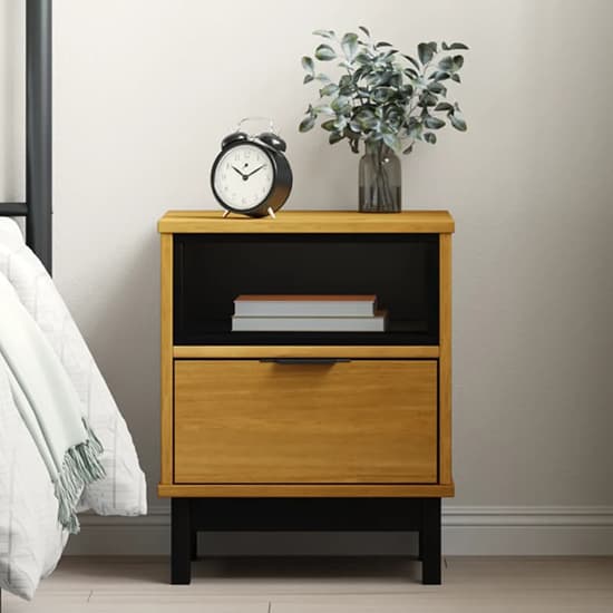 Reggio Solid Pine Wood Bedside Cabinet With 1 Drawers In Oak_1