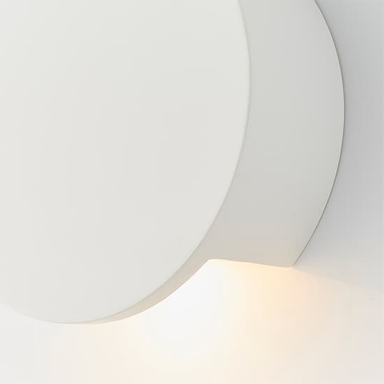 Sanna LED Wall Light In Smooth White Plaster_5
