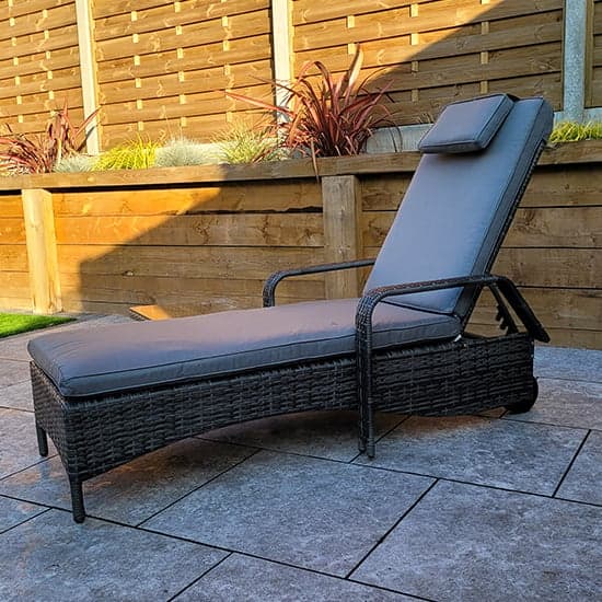 Saxen Weave Sunlounger With Drinks Table In Grey_2