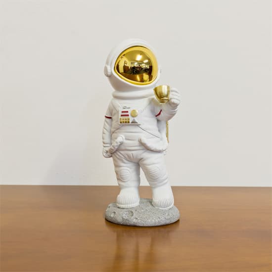 Spaceman Coffee on the Moon Astronaut Figurine_3