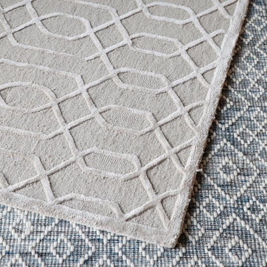 Sumter Viscose And Wool Tufted Pattern Rug In Natural_3