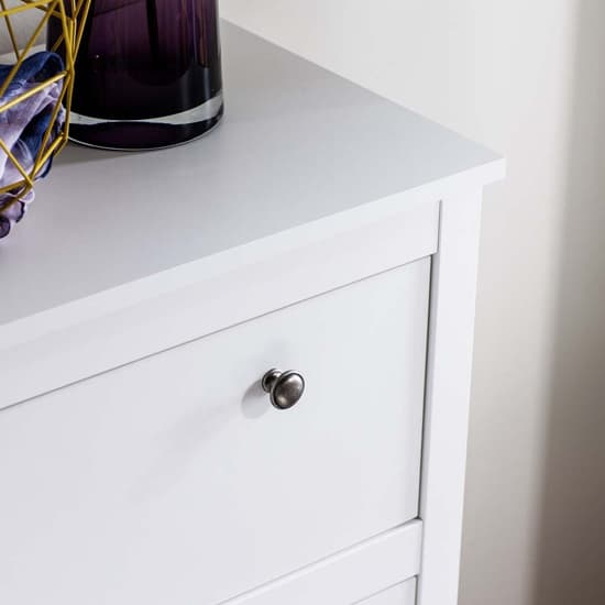 Valdo Wooden Chest Of Drawers In White With 3 Drawers_3