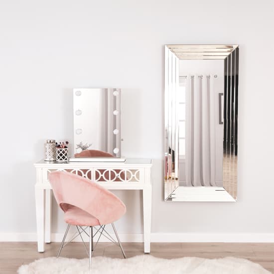 Vestal Contemporary Rectangular Wall Mirror In Wooden Frame Furniture