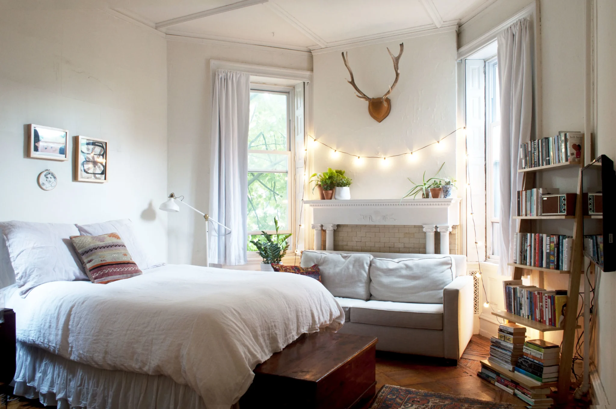 How to Organise a Small Bedroom