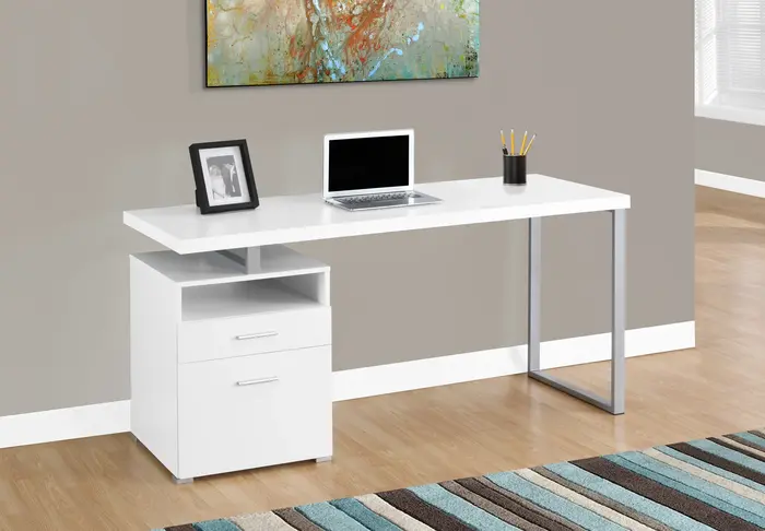 10 Must-Have Features in a Modern Computer Desk