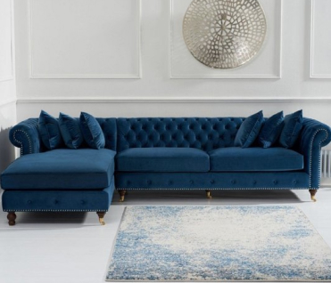 Discover stunning and comfortable fabric and leather sofas for your living room