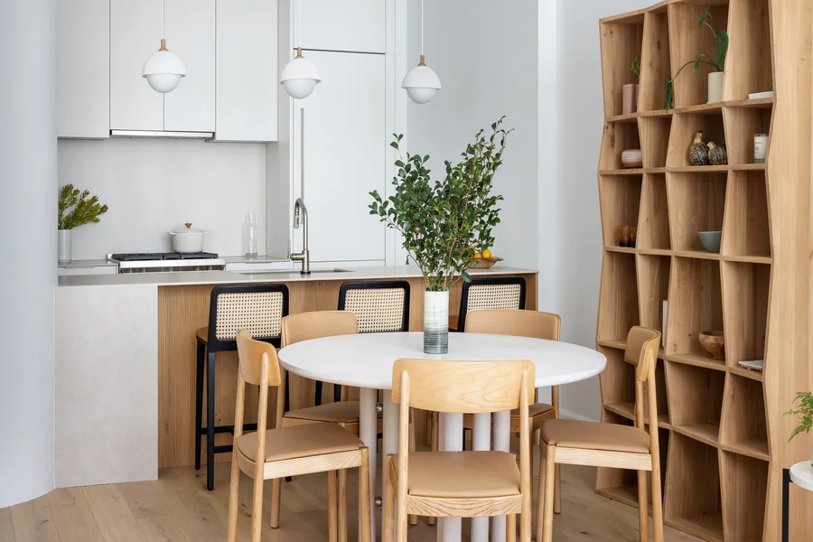Round vs Rectangular Dining Tables UK Pros & Cons