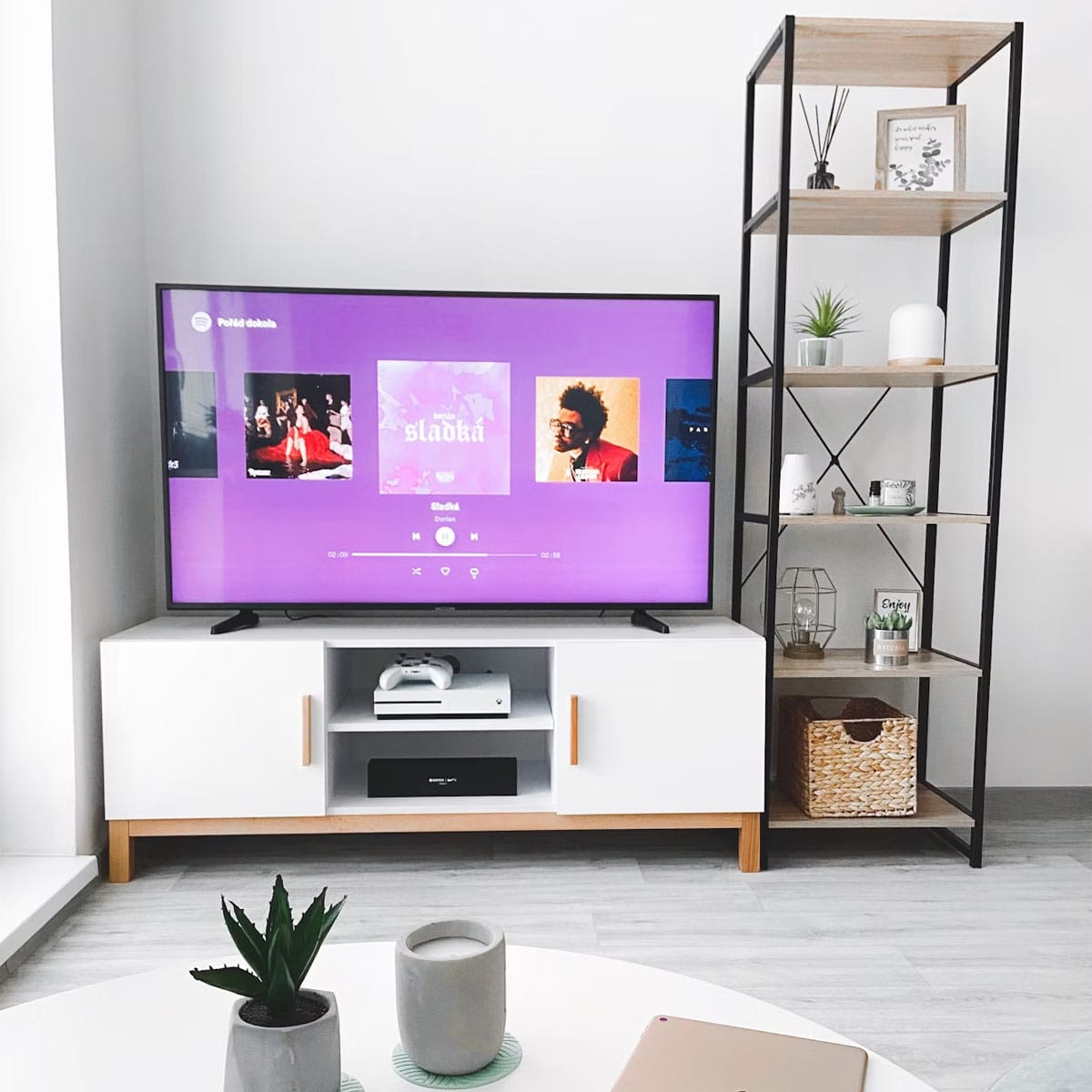How to Choose the Perfect TV Unit with Storage for Your Space