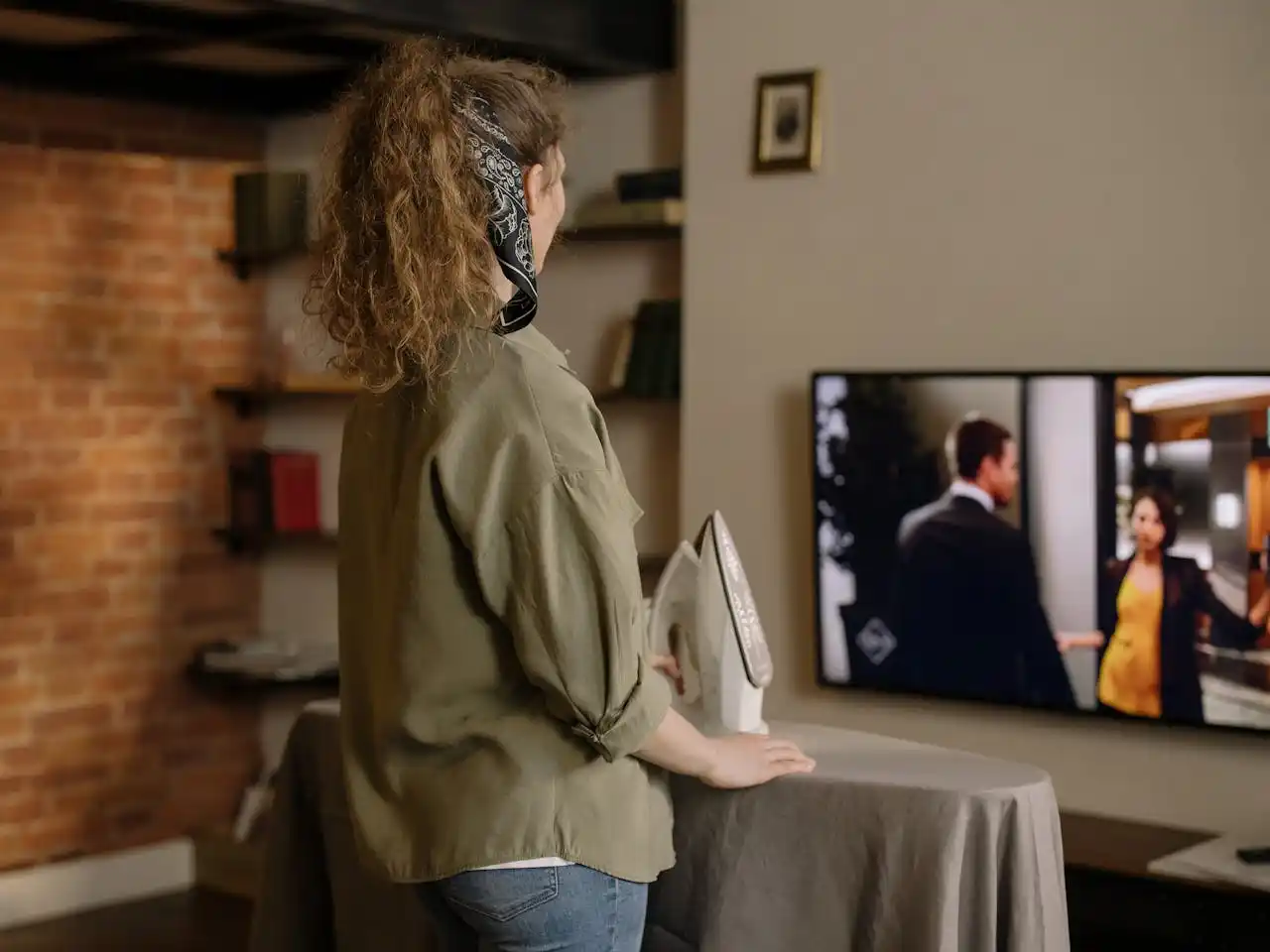 10 Creative DIY TV Stand Ideas for Every Home
