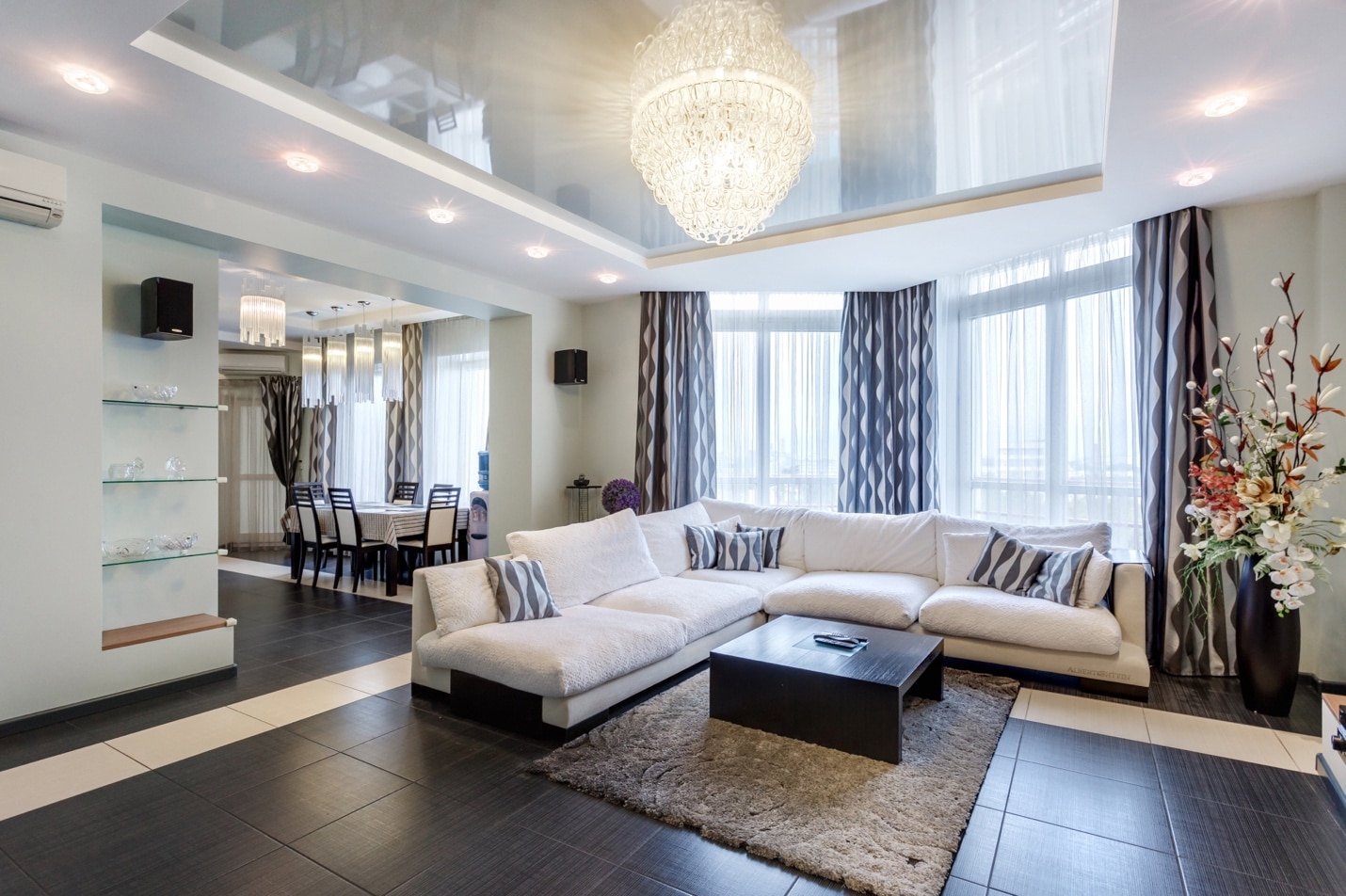 The Rise of Smart Furniture: Blending Technology with Comfort