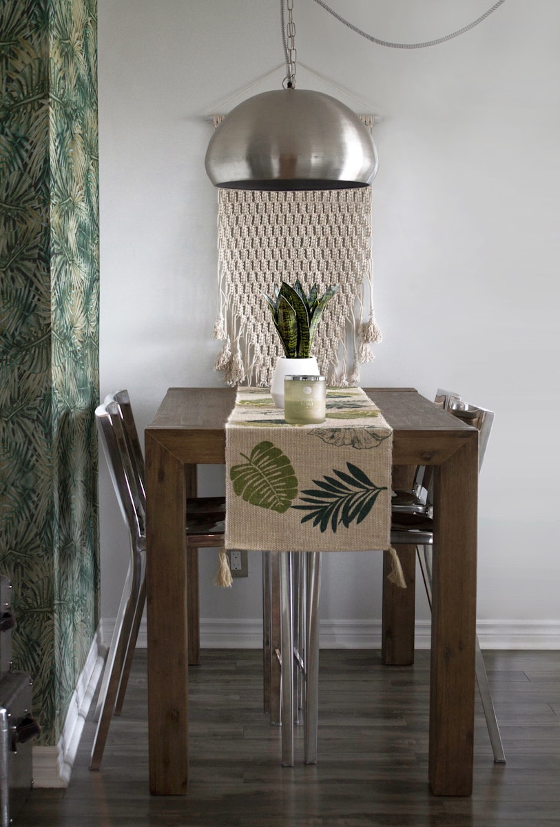 From Simple to Stunning: Dining Table Accessories That Make a Difference