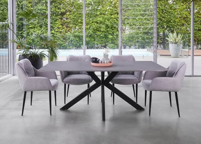Do Glass Dining Tables Scratch Easily? What You Need to Know
