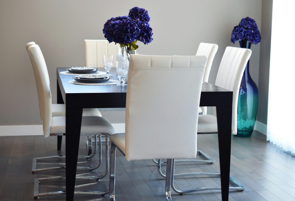 10 Creative Ways to Integrate a Dining Table into Your Kitchen Design
